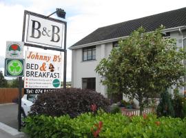Johnny B's B&B，位于巴利博菲Summerhill House附近的酒店