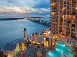 Bright, Corner Unit With Incredible Gulf And Sunset Views!
