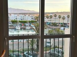 Almerimar Seaside Flat，位于厄尔埃基多的酒店