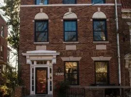 2 Bedroom by Zoo, Metro, Park and Embassies in Forest Hills - Best Location