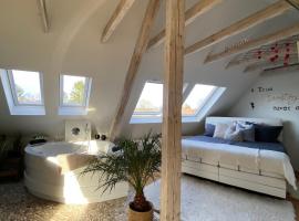 Wellness Suiten mit Whirlpool am Stadtrand von Essen，位于埃森的酒店