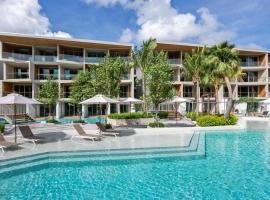 Wyndham Grand Nai Harn Beach Phuket，位于奈汉海滩奈汉湖附近的酒店