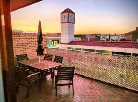 Tuggeranong Short Stay #06 - Sleeps 6，位于Tuggeranong的酒店