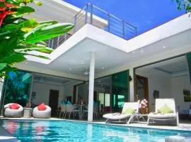 Rawai Beach Private Pool Villa -3 Bedrooms