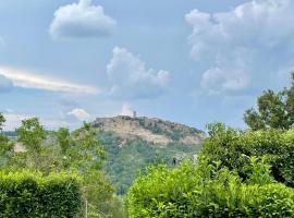 La Casetta della valle di Civita，位于巴尼奥雷焦的低价酒店