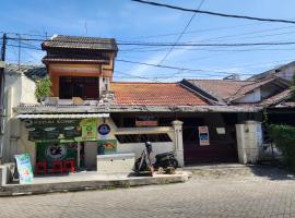 OYO 93869 Regina Homestay Syariah，位于泗水Wonocolo的酒店