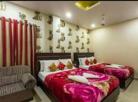Hotel Royal Palace Mysuru，位于迈索尔的酒店