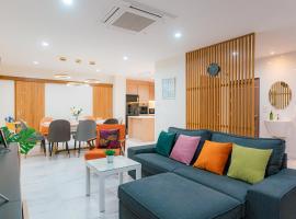 MODERN - 6Beds, CITY CENTER, Phrom Phong BTS, Em District, Terminal 21，位于曼谷的度假屋