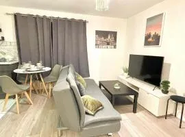 Lovely Modern 3 Bedroom House Doncaster, Family Contractor Friendly, Sleeps 6