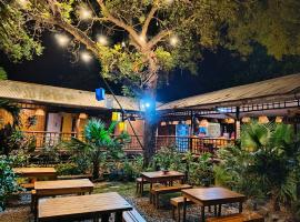 Lokal Hut Bed and Breakfast，位于公主港的民宿