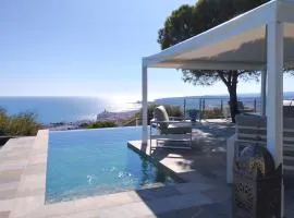 Sitges Spaces Sea View Villa- 6 Bedrooms, 5 bathrooms, 2 private pools, Near center