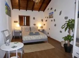 La Casa de Arriba, en suite private rooms in Teror, Gran Canaria