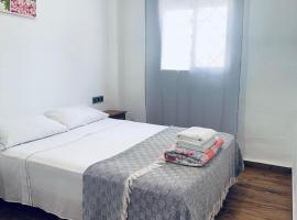Estudios Murallas Merinies，位于休达的酒店