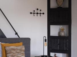 德约克住宿加早餐，位于蒂伦豪特的高尔夫酒店