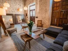 Casa Mandarina downtown with pool