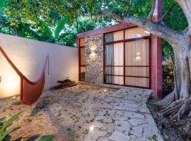 Casa Tuch. Suites independientes de diseño. Retiro de lujo, oasis de paz.，位于梅里达的酒店