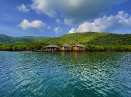 漂浮天堂旅馆，位于卡里蒙贾瓦的住宿加早餐旅馆