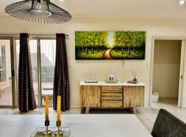 Morden Elegant 4 Bedroom House，位于Broadview的酒店