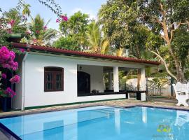 Riverside Oasis - Villa with Pool，位于乌纳瓦图纳的酒店