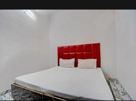 VR HOTEL，位于Auraiya的酒店