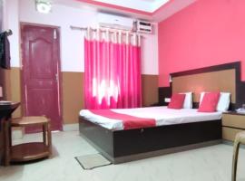 Hotel Samrat Palace Near PURI Sea Beach Best Choice of Travellers By Morservices，位于普里的宠物友好酒店