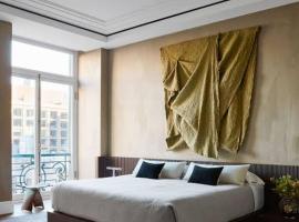 VR HOTEL，位于Etāwah的酒店