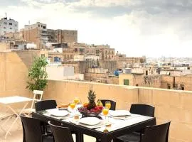 Valletta Exclusive 3BR House with Rooftop Terrace - CityApartmentStay