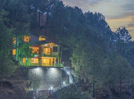 THE BLISSFUL BREEZE VILLA KASAULI BY EXOTIC STAYS，位于卡绍利的度假屋