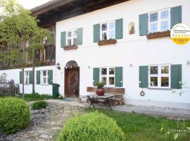 Wunderschönes Ferienhaus in Riederau mit Offenem Kamin，位于迪森阿姆阿梅尔塞的度假屋