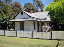 Lynden Cottage - built 1884 in the heart of town，位于Trentham的酒店