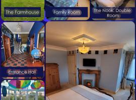 Farmhouse B&B Family stay or Romantic break, on our smallholding close to Narberth，位于纳伯斯的酒店