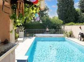 Appartement charmant proche d'Avignon avec piscine privée