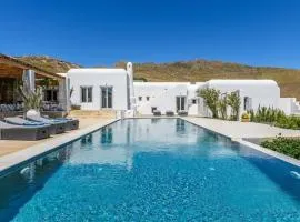 Mykonian Splendor: Seaside 8-Bedroom Luxury Escape