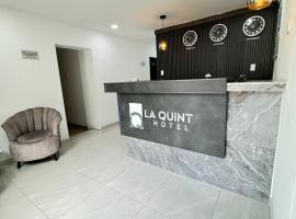 HOTEL LE QUINT，位于库库塔的酒店