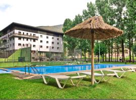 Hotel Snö Condes del Pallars，位于里亚尔普的酒店