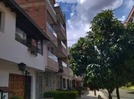 HERMOSO APARTA LOFT EN LAURELES MALIBU.