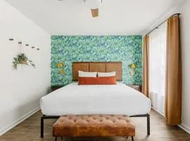 WeCo Duplex -8 BR- Sleeps 16