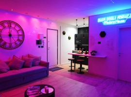 DUCA DEGLI ABRUZZI Modern House LUXURY RELAX - VICINO AEROPORTO - CHECK IN H24，位于布林迪西的豪华酒店