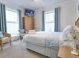 Walton Beach Holiday Lets