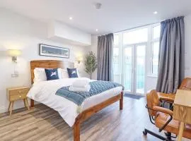 Coastal Nest - Premium flat,3 Minutes to the Beach