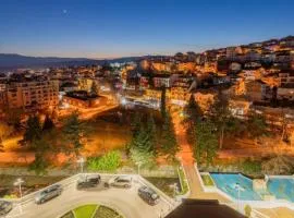 2 Bedroom Apartment with Garage