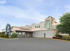 诺福克机场希尔顿逸林酒店，位于诺福克诺福克国际机场 - ORF附近的酒店
