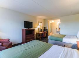 Quality Inn & Suites Conference Center，位于韦斯特切斯特的酒店