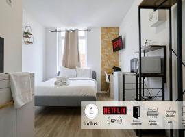 NG SuiteHome l Lille l Roubaix Gare l Cassel - Netflix - Wifi，位于鲁贝的酒店