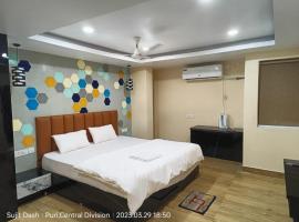 Hotel Santosh Inn Puri - Jagannath Temple - Lift Available - Fully Air Conditioned，位于普里的酒店