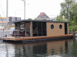 Houseboat Leni Flensburg，位于弗伦斯堡的船屋