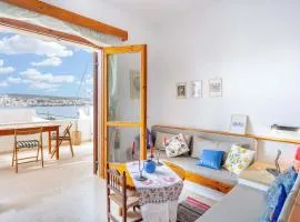 Petras sea view apartment - 50 meters from the sea