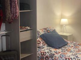 Studio en plein centre des Vans，位于莱旺的酒店