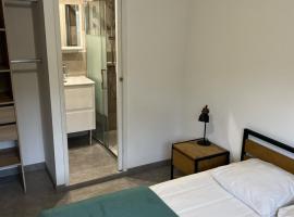 Chambre avec salle d'eau privée dans appartement partagé 200 m du tram，位于蒙彼利埃的酒店