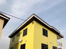 Lovely 5-Bed House Getaway Duplex in Accra